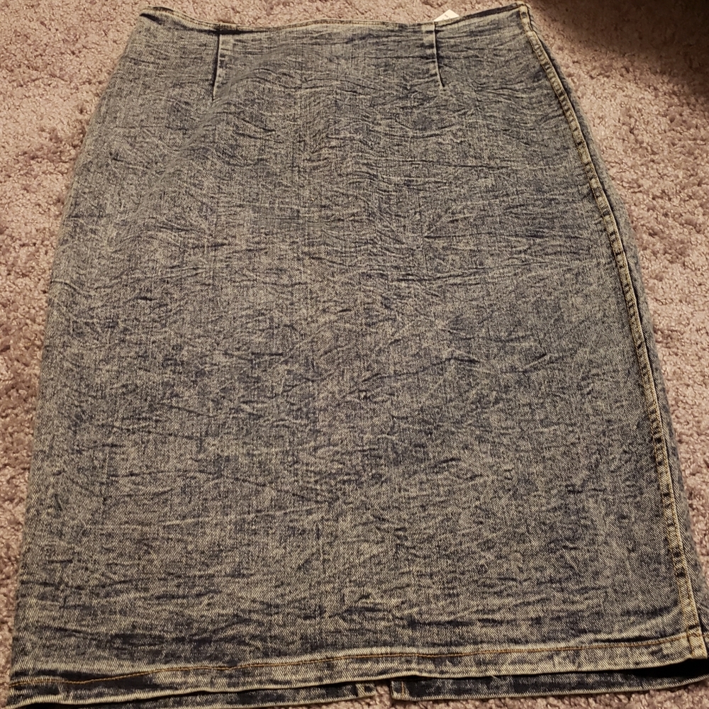 Denim fitted skirt